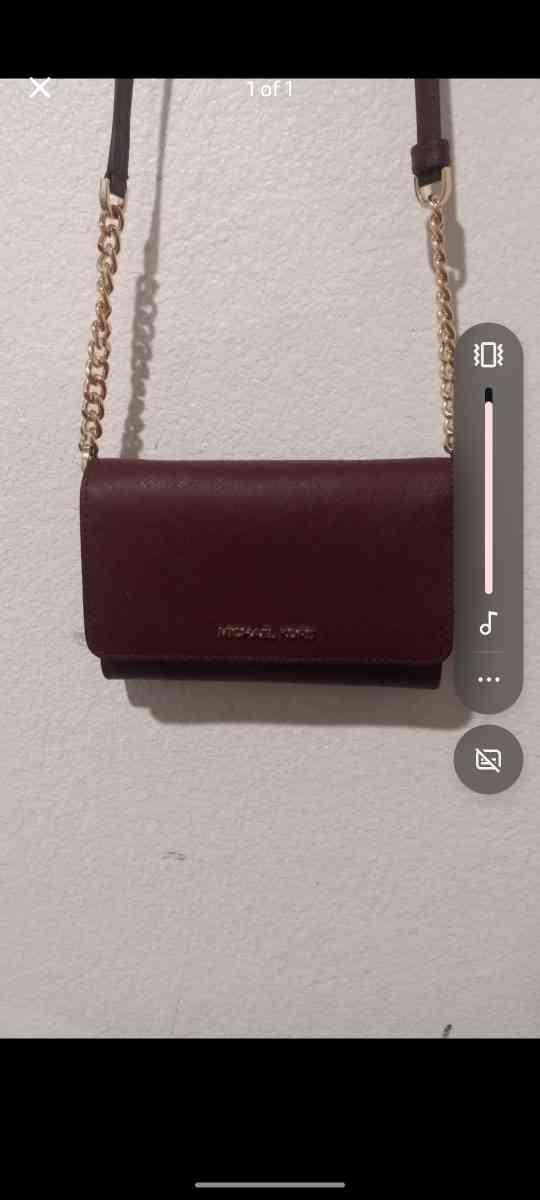 mk purse waver 7 n 1 wand 24inch Figaro chain - El Centro, California - FleaMarketBay