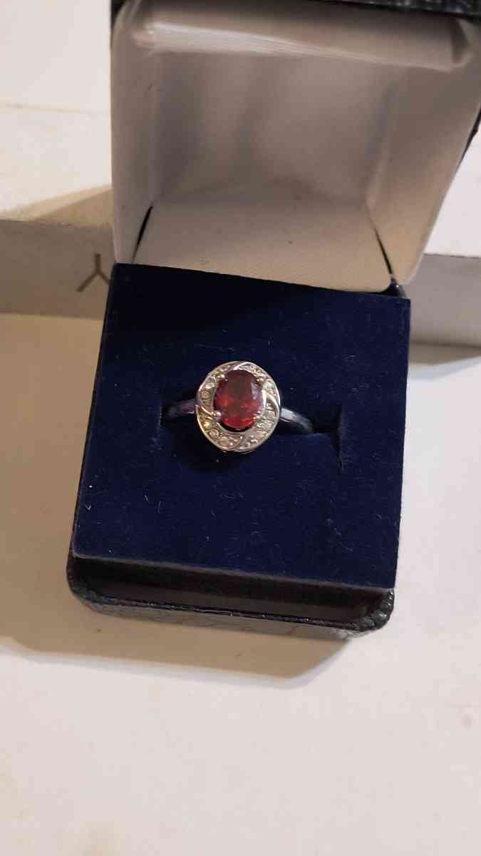 Garnet Ring - Greenville, Illinois - FleaMarketBay