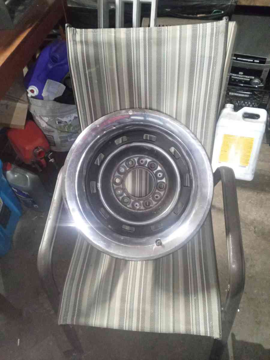 4 GM Chevy rims - Clarksburg, West Virginia - FleaMarketBay