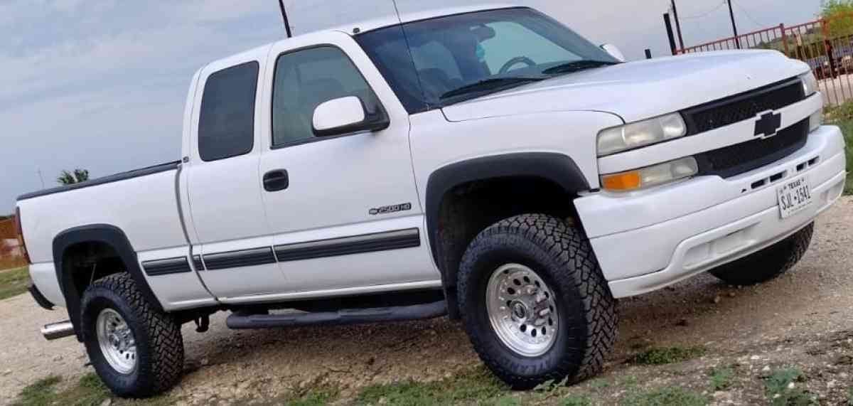 2500HD SILVERADO 2001 - Austin, Texas - FleaMarketBay