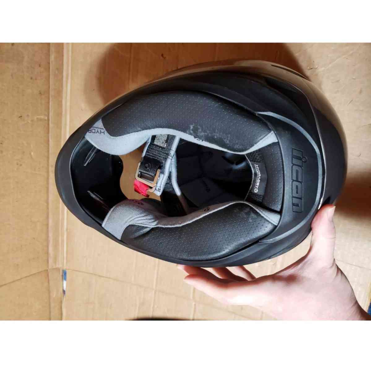 Icon Airmada Gloss Helmet Medallion Silver Medium Like New - San Antonio, Texas - FleaMarketBay