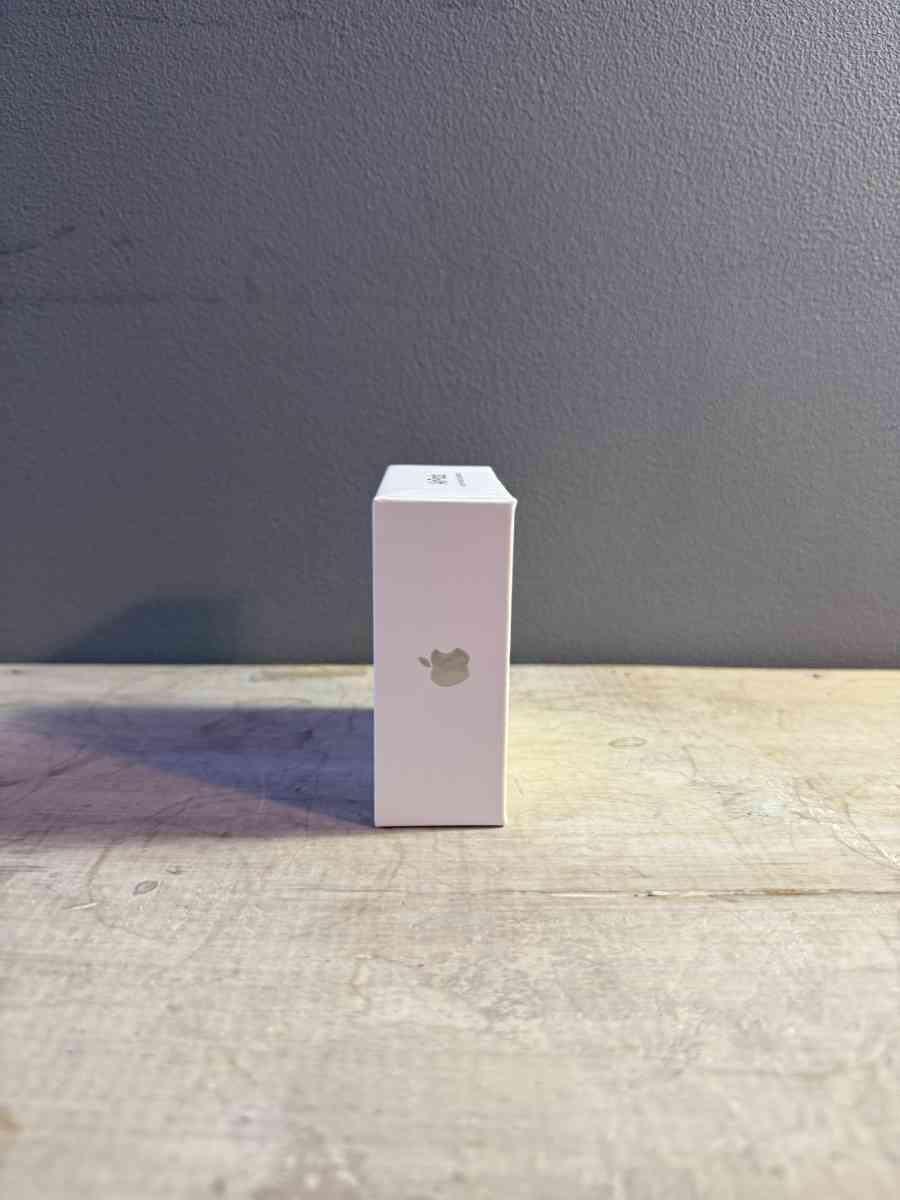 Brand New Apple Airpods 4th Generation With Active Noise Can - Albany, Ohio - FleaMarketBay