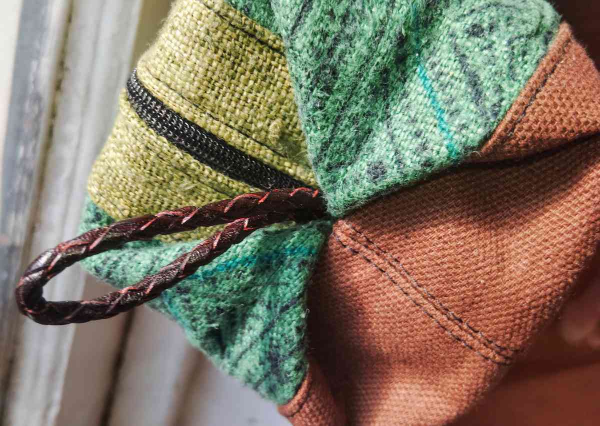 Womens medium size NWT Fashion Compassion Handcrafted Ethnic - Philadelphia, Pennsylvania - FleaMarketBay