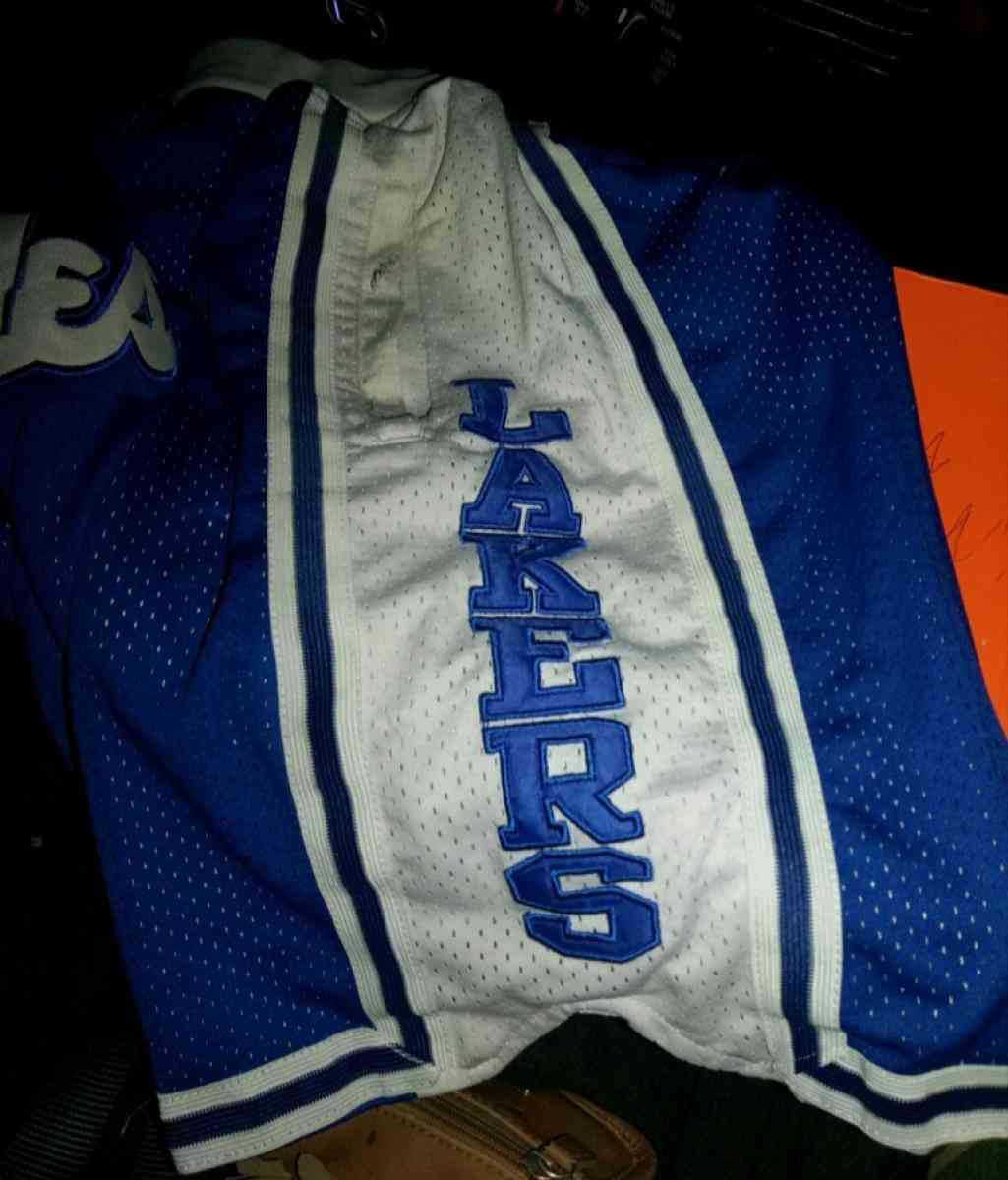 Mens Basketball Fans Gifts with Pockets Mesh Shorts Workout - Los Angeles, California - FleaMarketBay