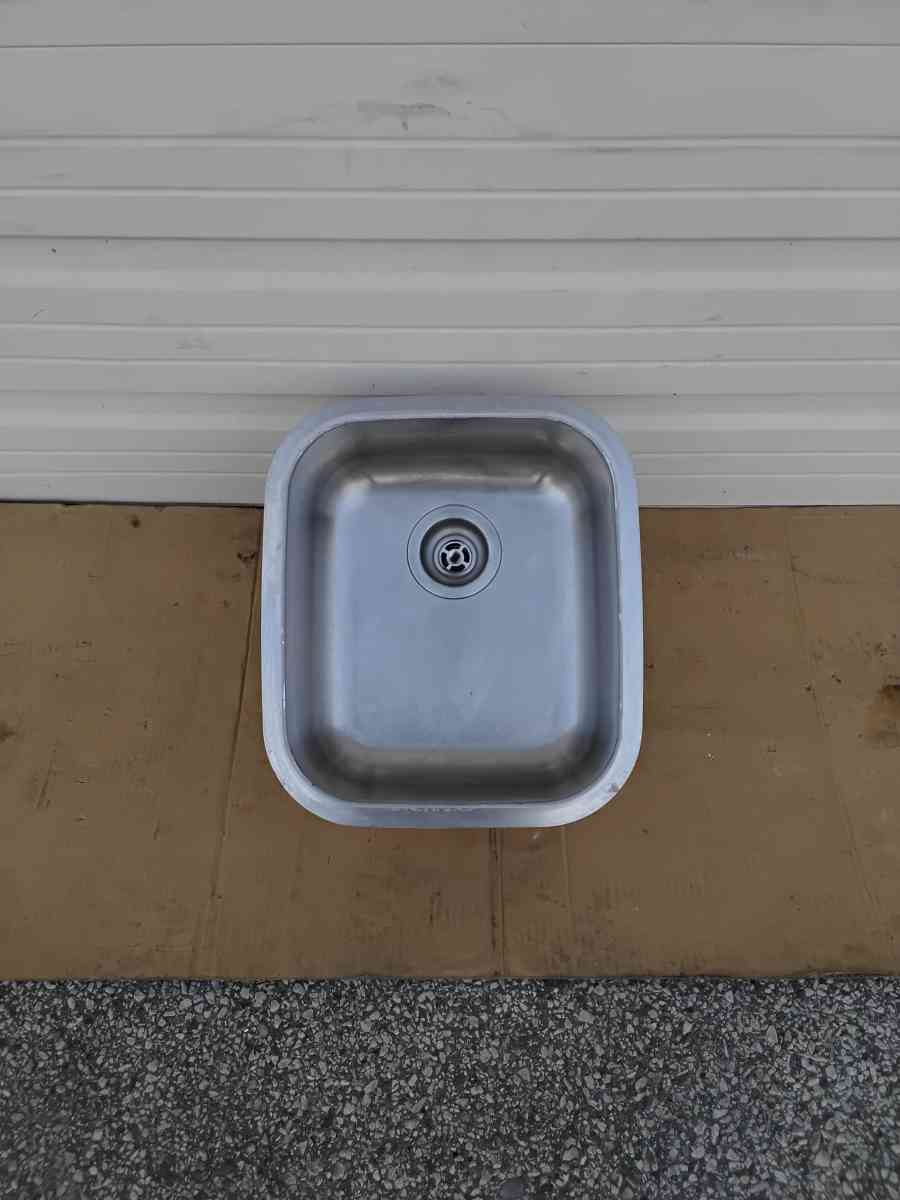 Nice Stainless Steel  Bar or Island Sink 17 X 15 Like New - Williamstown, New Jersey
