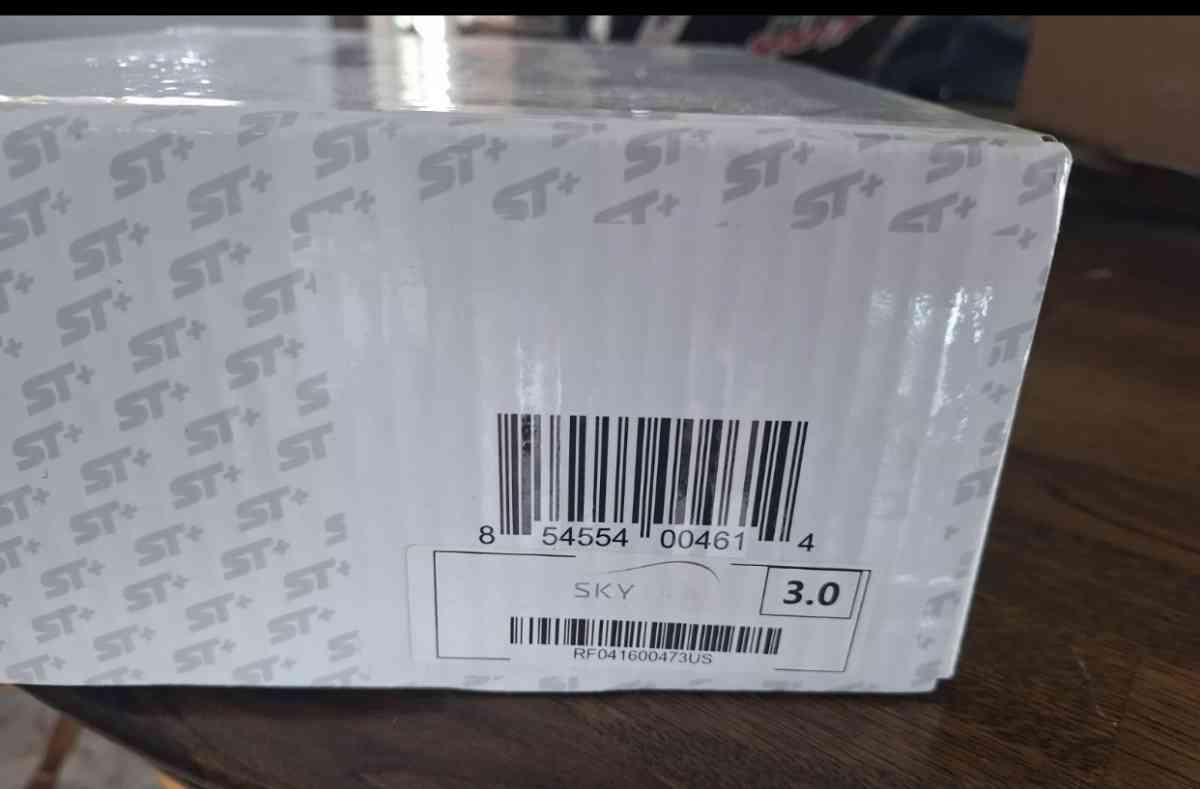 SkyTrak Plus Golf Simulator - San Francisco, California - FleaMarketBay