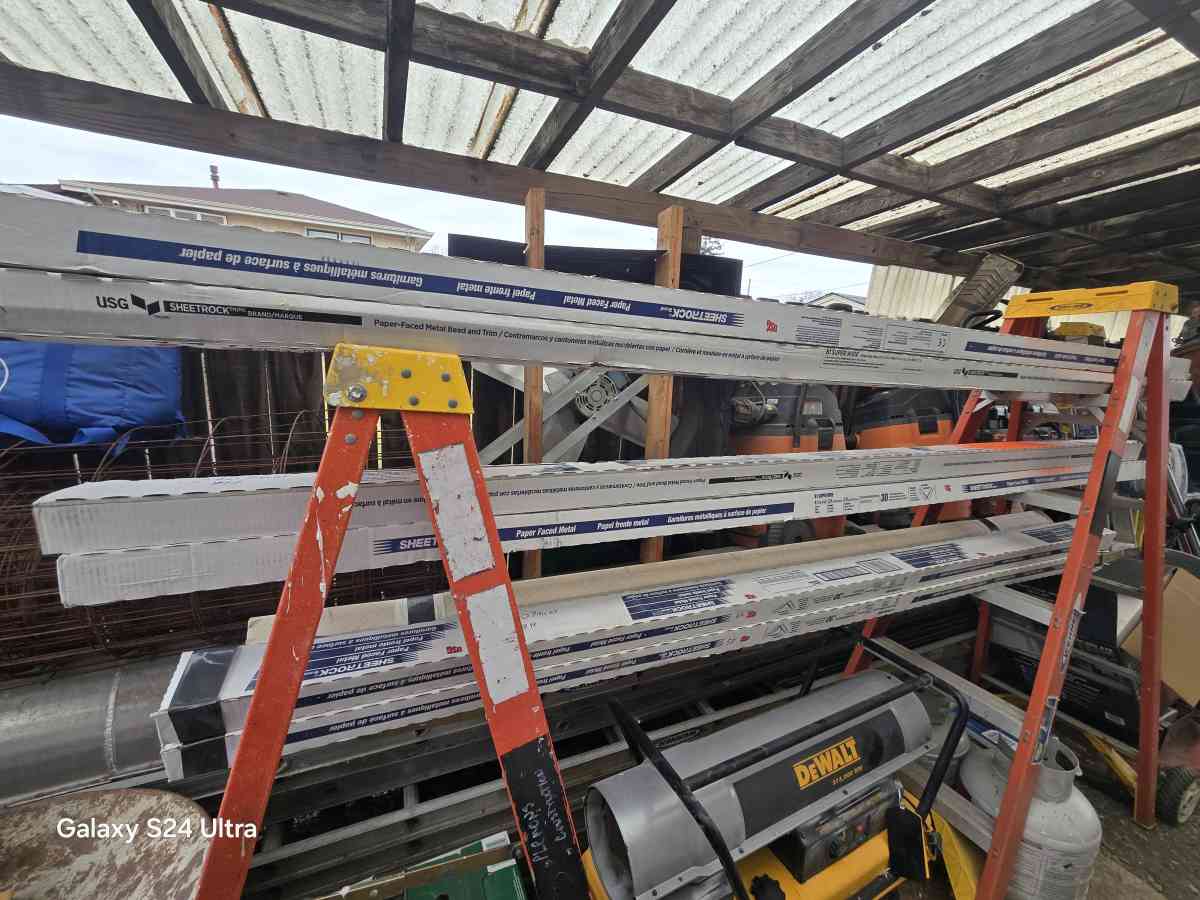 CORNERS SHEETROCK - Bridgeview, Illinois - FleaMarketBay