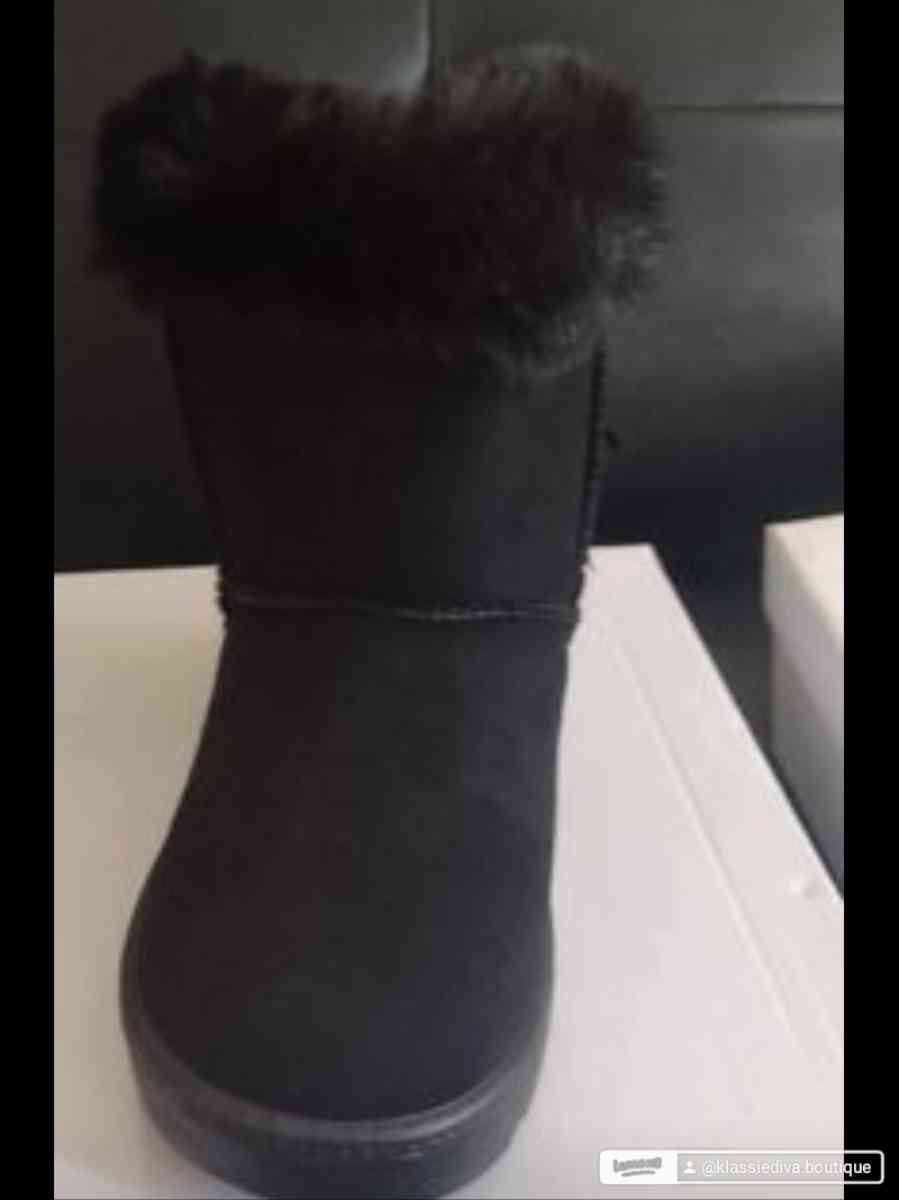 black winter boots - Santa Ana, California - FleaMarketBay