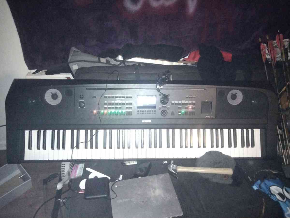 Yamaha portable grand Dex 670 - Tulsa, Oklahoma - FleaMarketBay