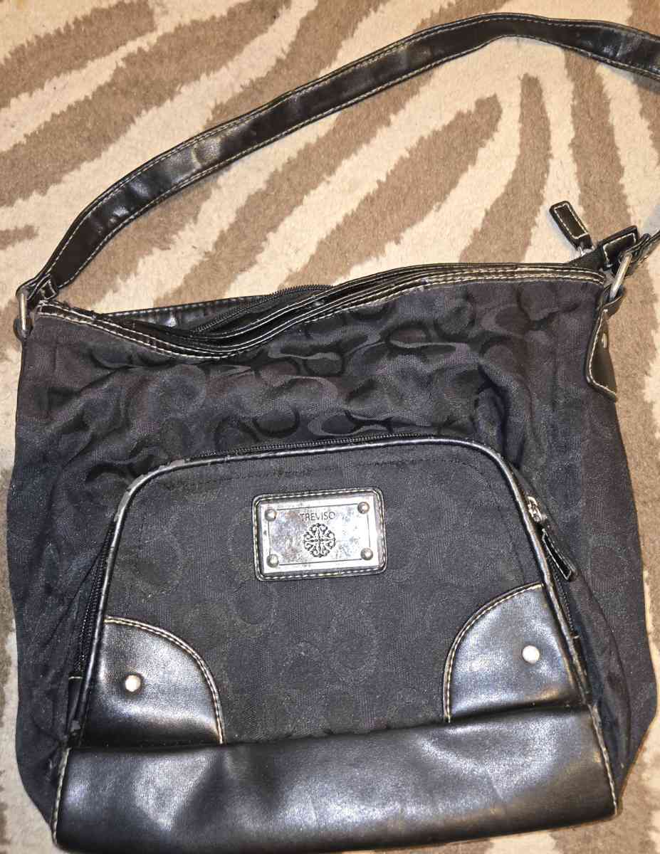ladies shoulder purses - Corder, Missouri - FleaMarketBay