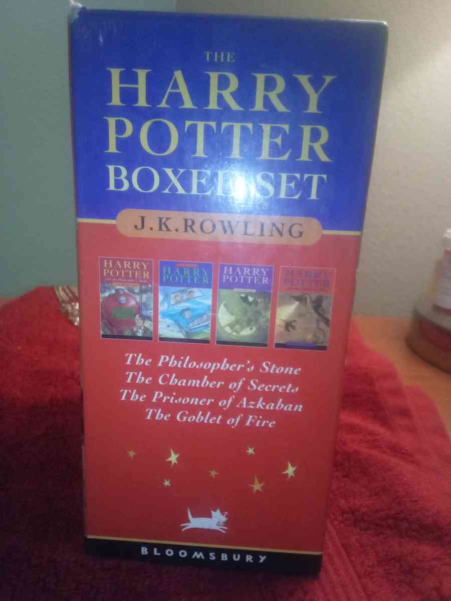 Harry Potter boxed set - Fresno, California - FleaMarketBay