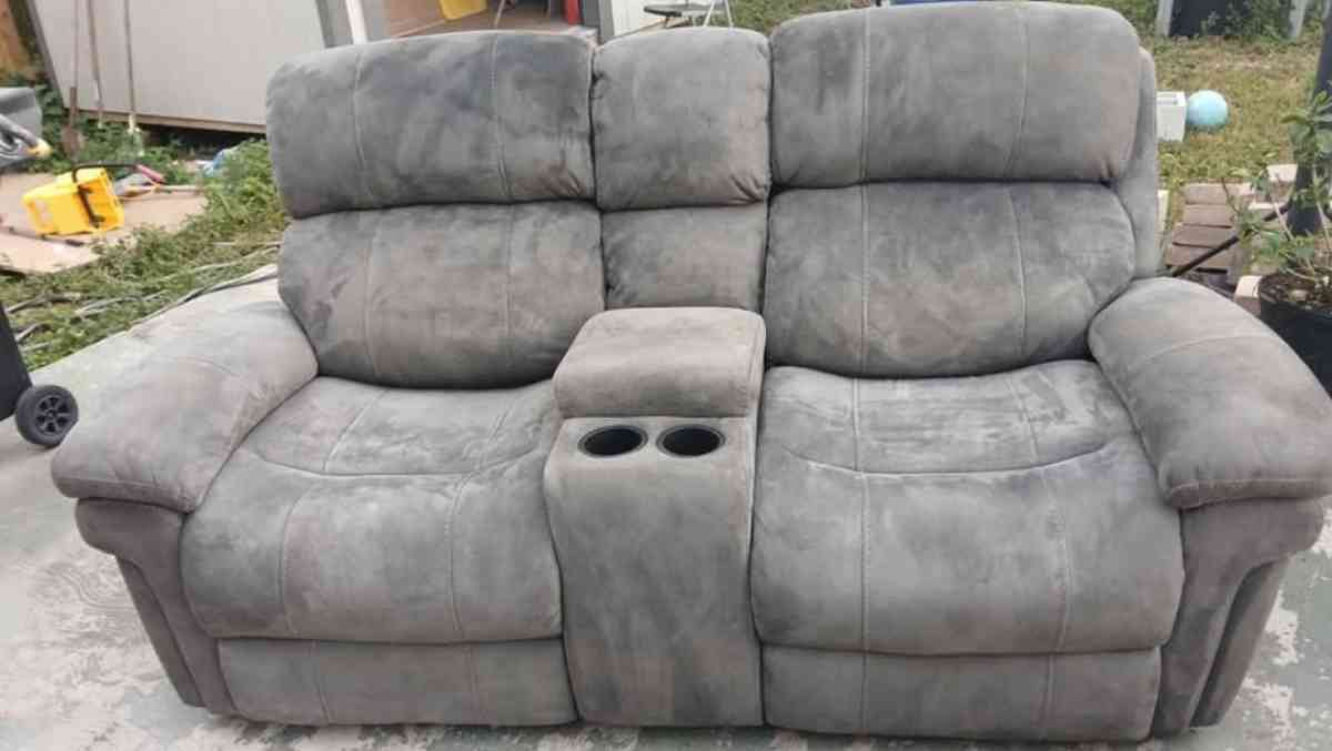 Reclining Sofa and Loveseat - Miami, Florida - FleaMarketBay