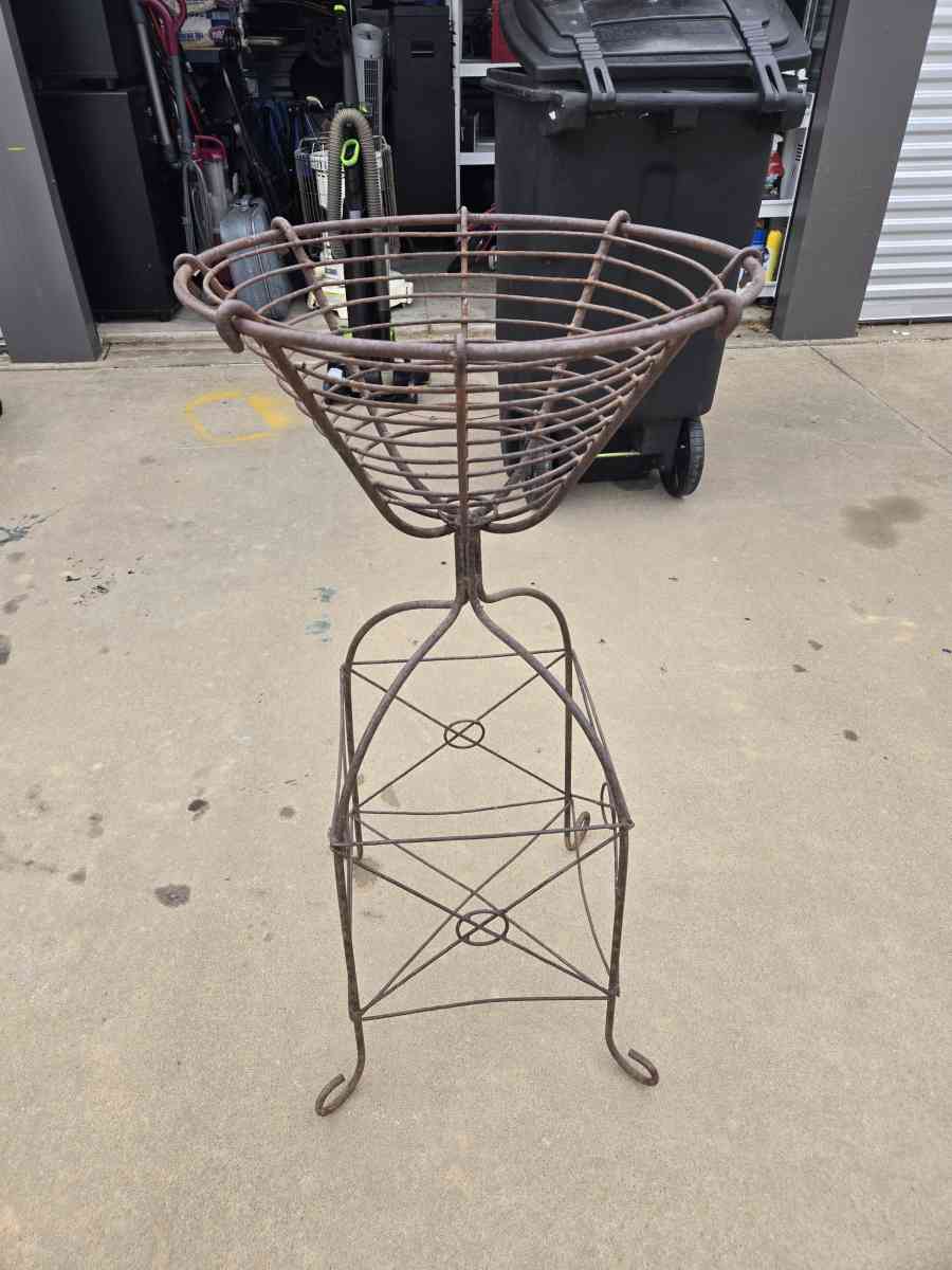 Where plant holder - Jenks, Oklahoma - FleaMarketBay