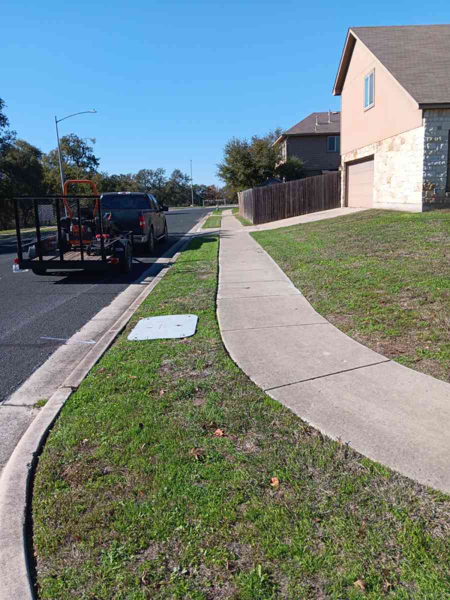 lawn care - Austin, Texas
