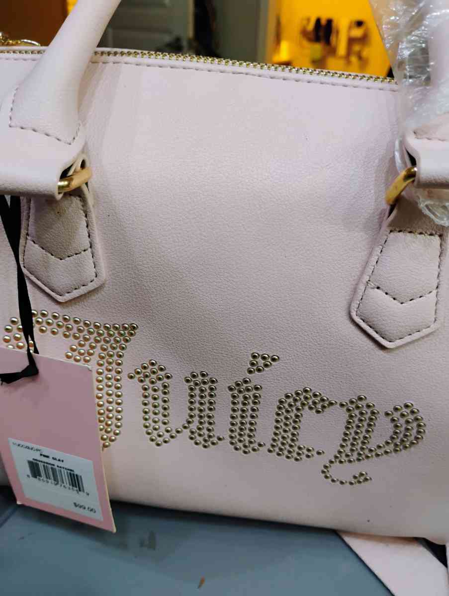 pocket books - Newport News, Virginia