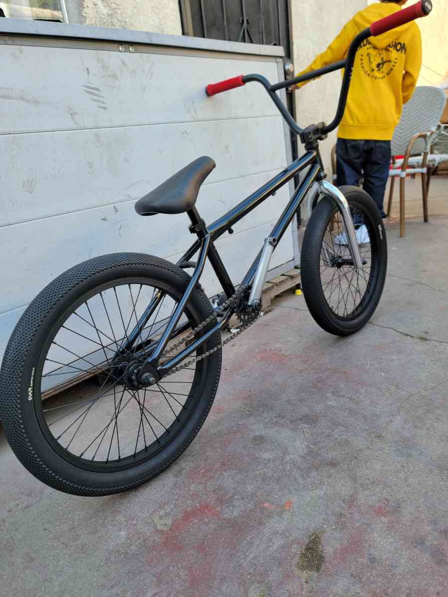 20 BMX - Carson, California - FleaMarketBay