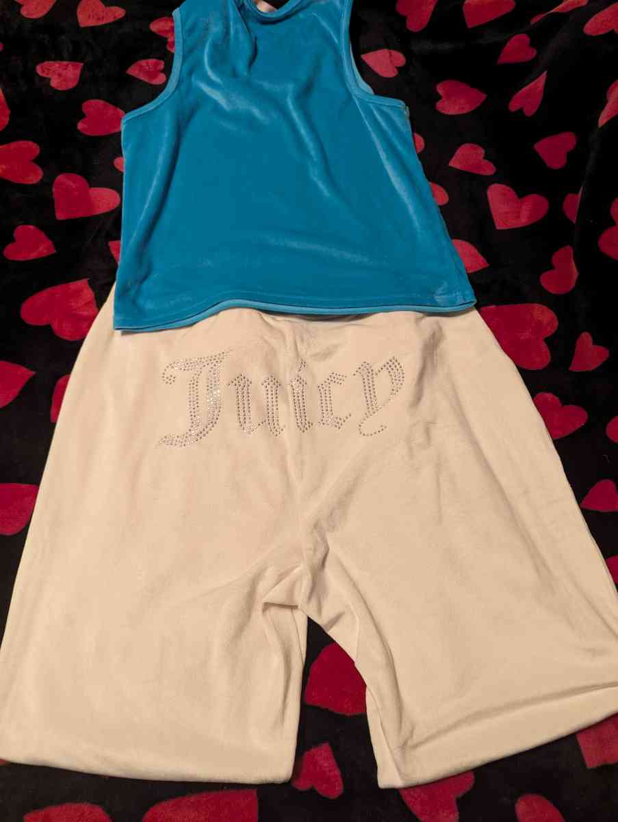 Juicy couture velour track suit blue and white - Neosho, Missouri - FleaMarketBay