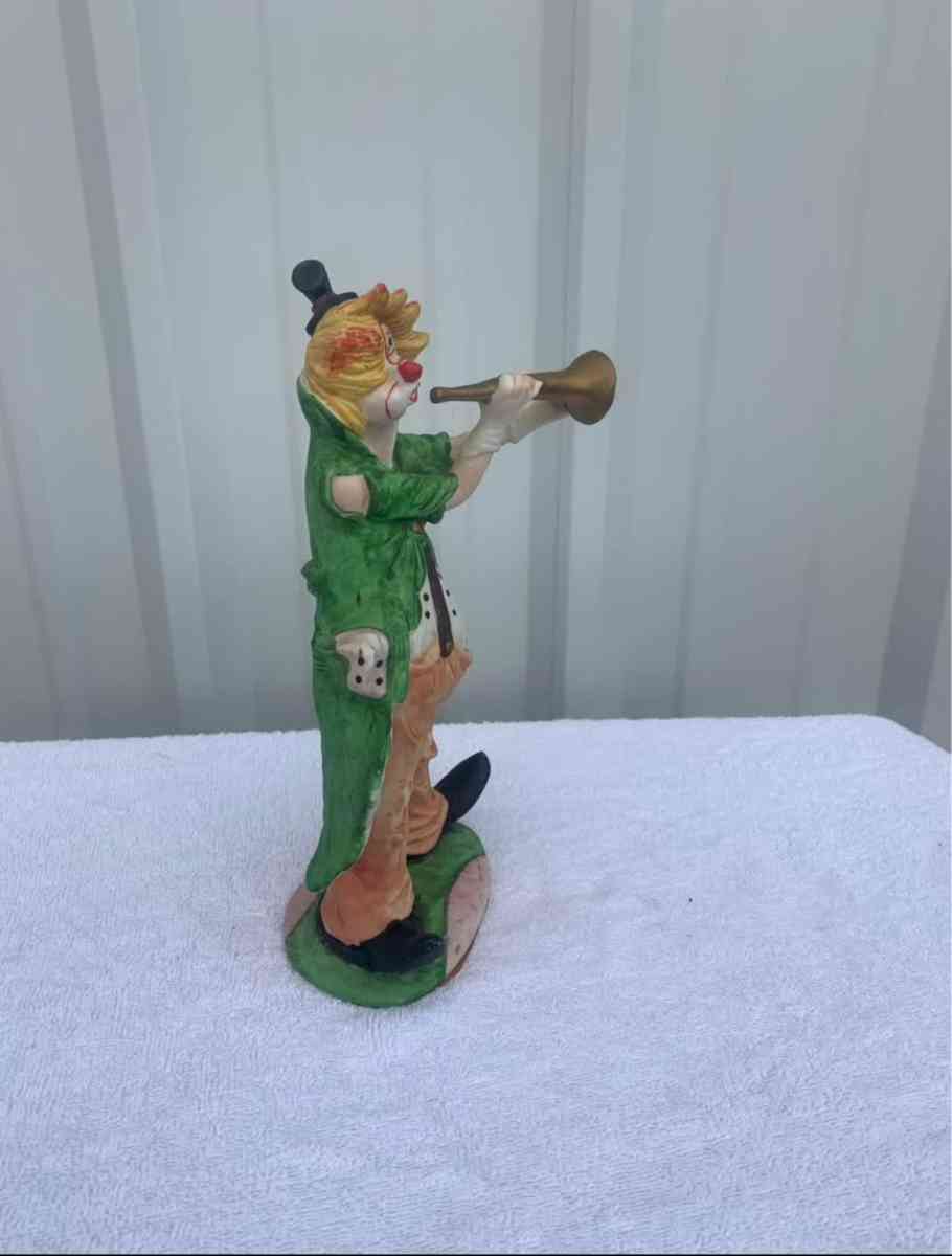 Clown - Kissimmee, Florida - FleaMarketBay