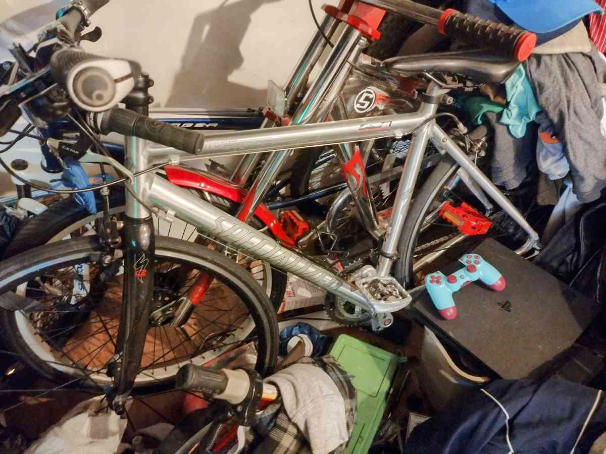 a nice riding bike - Johnson City, Tennessee - FleaMarketBay