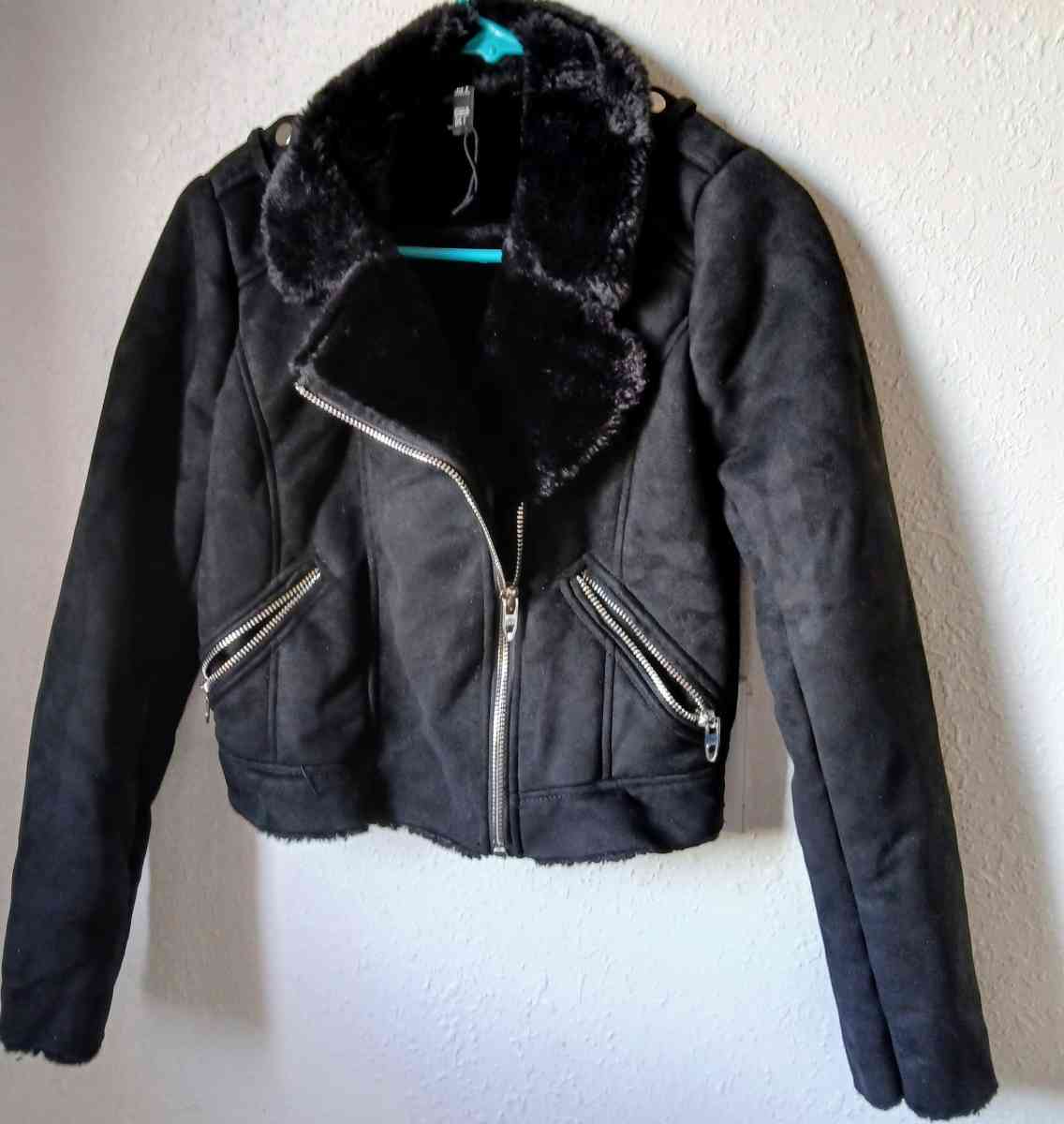 Black fauxfur suede jacket - Dallas, Oregon