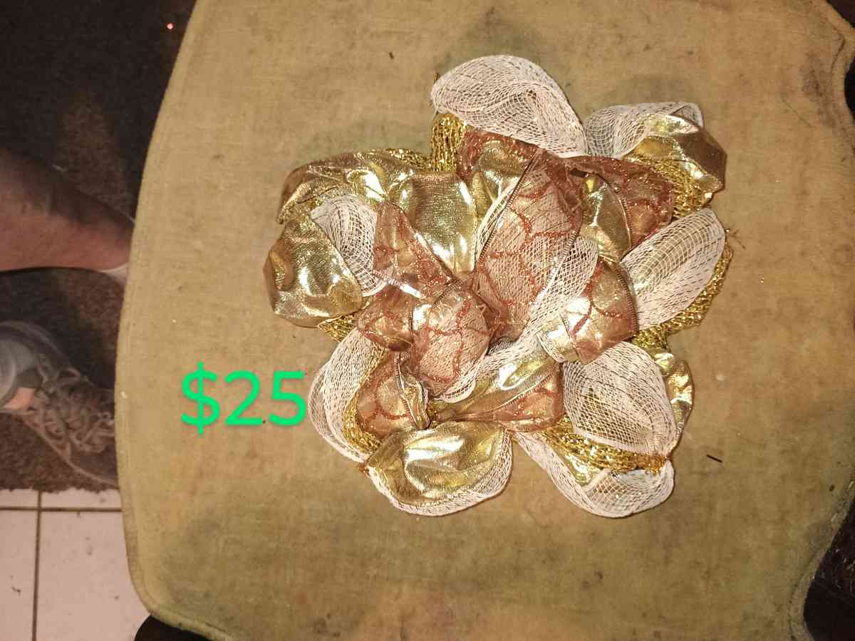 Holiday Handmade Wreaths - Fremont, Nebraska - FleaMarketBay