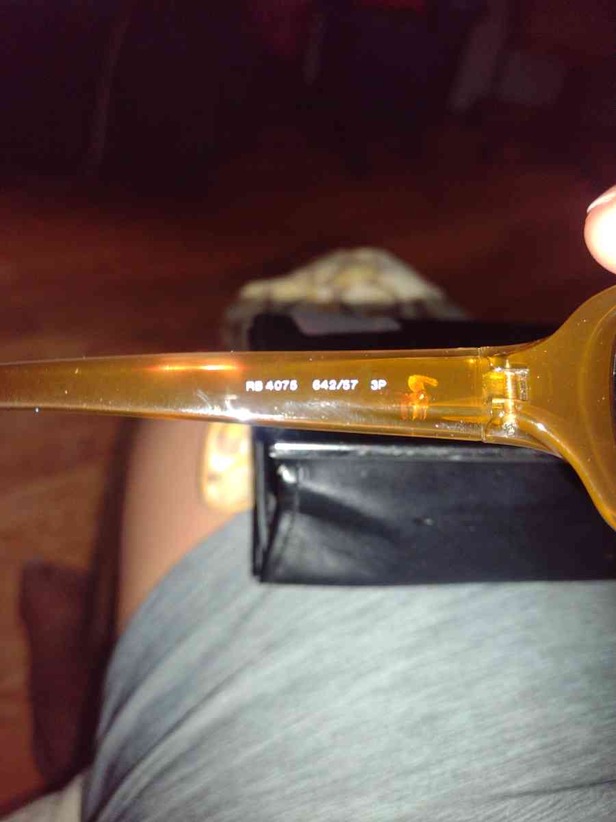 Official Ray Ban Sunglasses RB4075 - Charlotte, North Carolina - FleaMarketBay