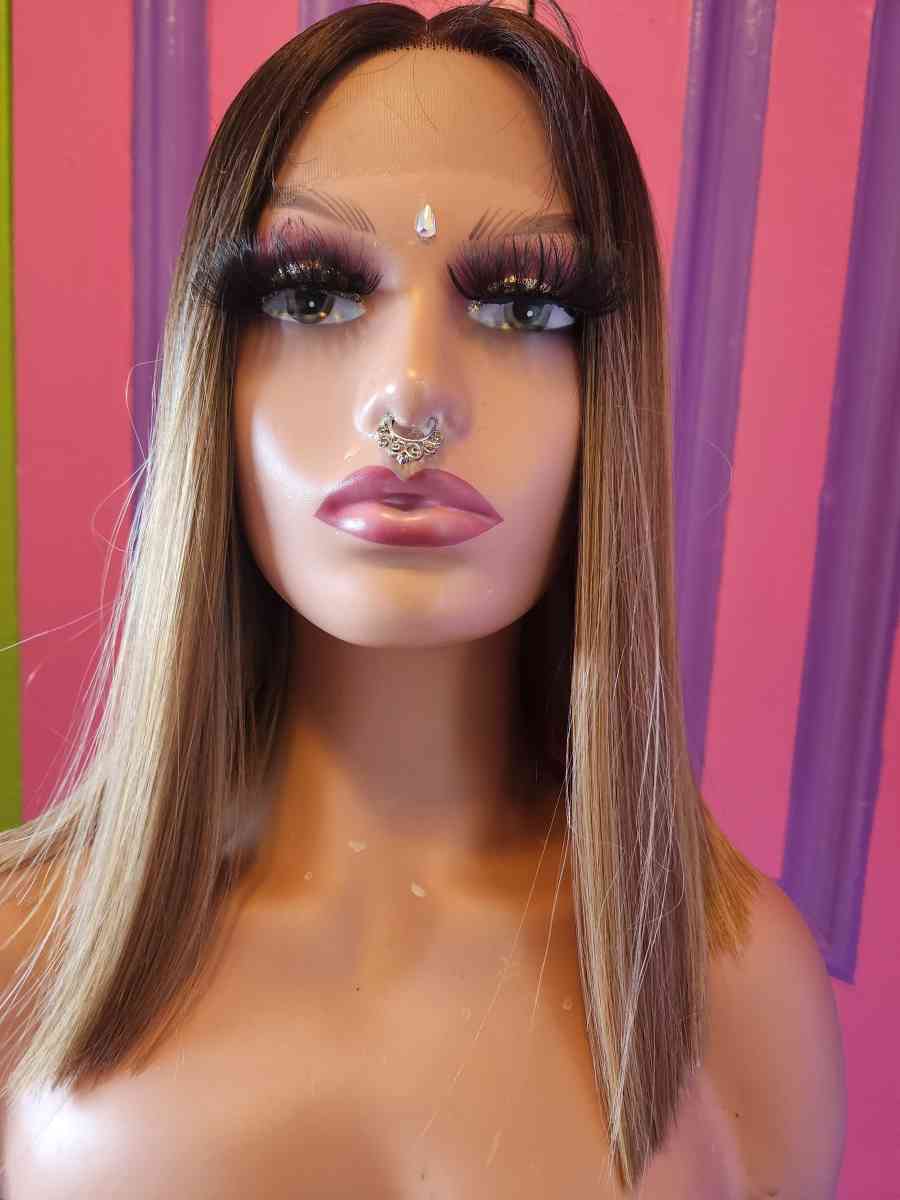 shakira - Aiea, Hawaii - FleaMarketBay