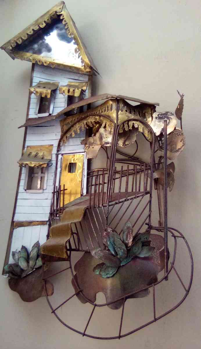 DECORATIVE METAL WALL ART - Saint Louis, Missouri - FleaMarketBay