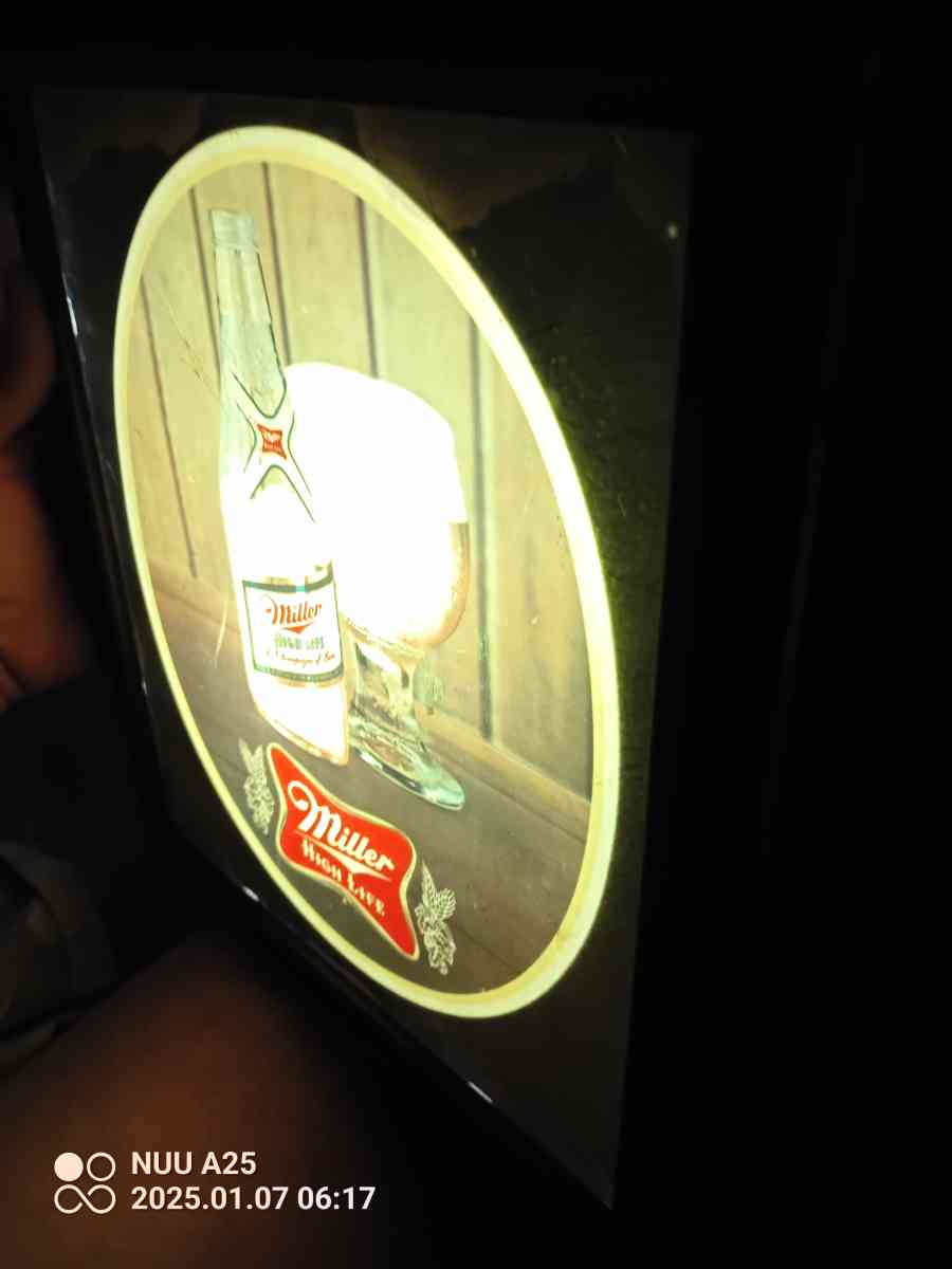 vintage light beer signs - Grimes, Iowa - FleaMarketBay