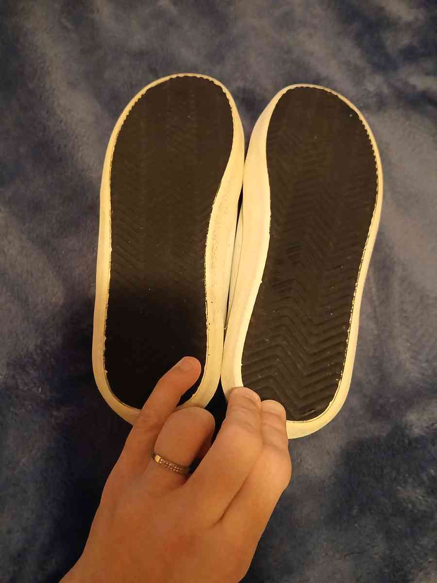 Womens Golden Goose Shoes - Eunice, Louisiana - FleaMarketBay