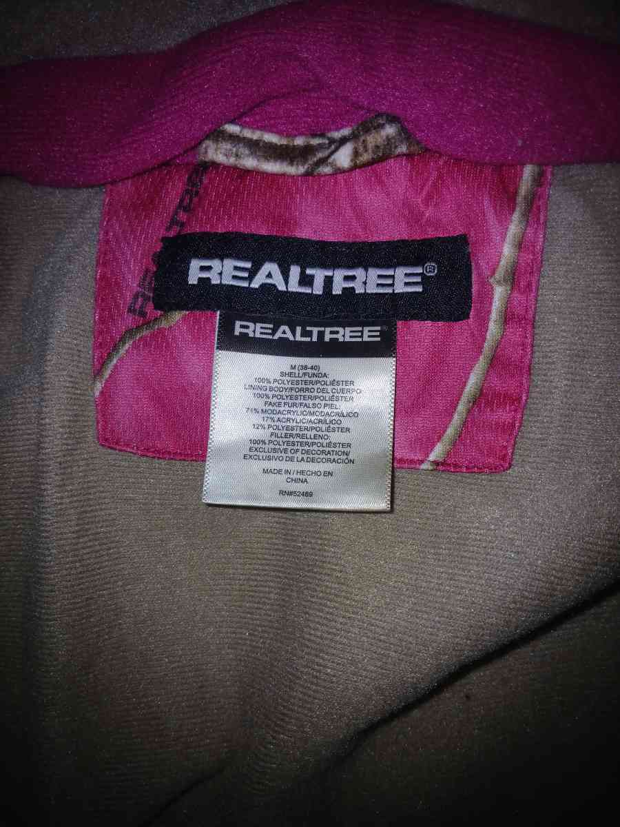 a pair of women boots size 6 and a womens medium jacket tree - Jasper, Alabama - FleaMarketBay