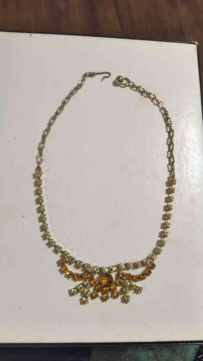 Citrine Gemstone Necklace - Greenville, Illinois - FleaMarketBay