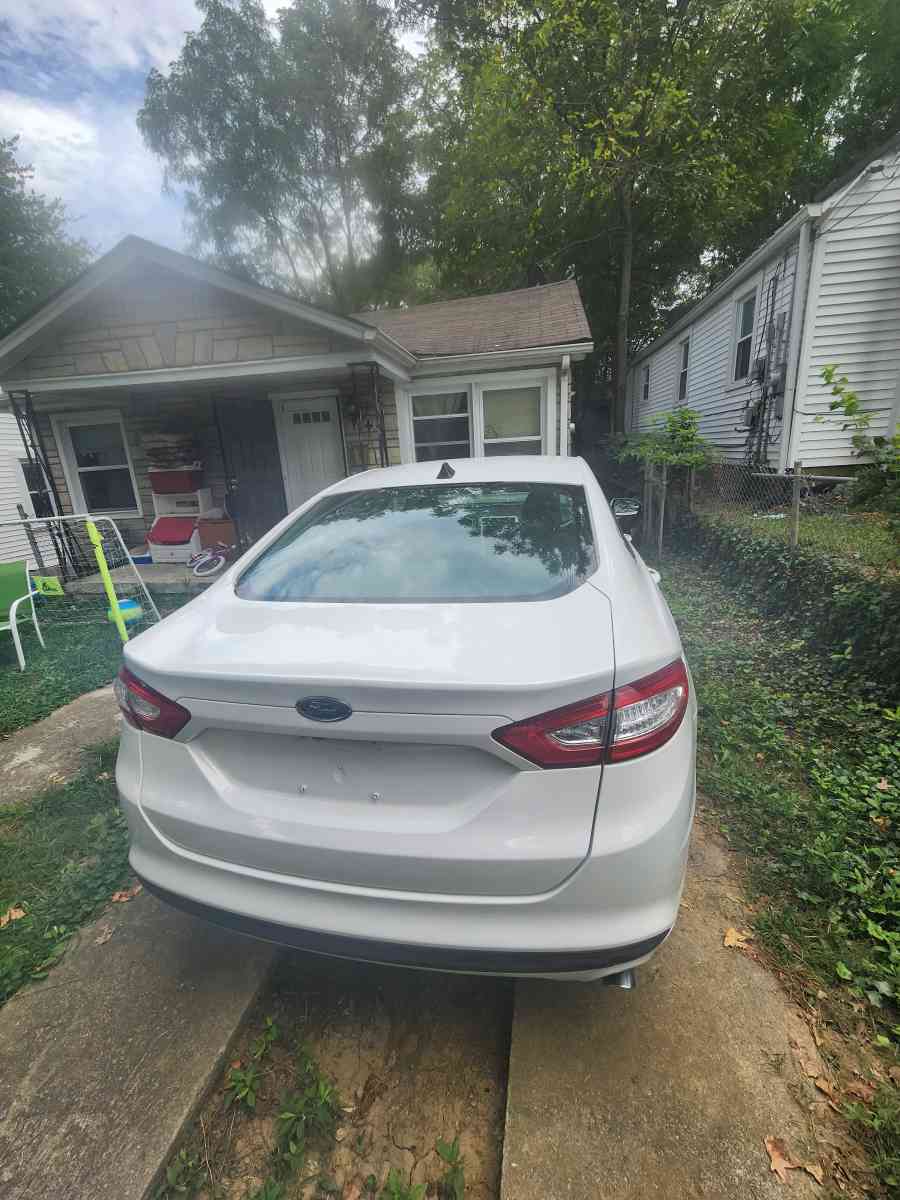 Ford fusion Hybrid 2013 - Louisville, Kentucky - FleaMarketBay