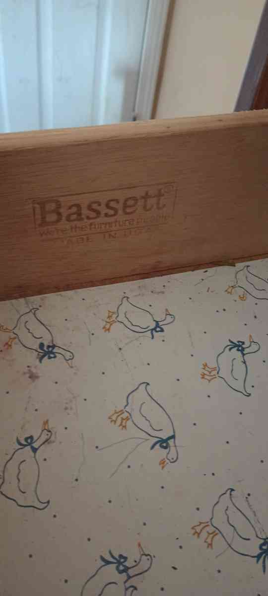 Bassett Dresser and Nite Stand - Bradley, Illinois