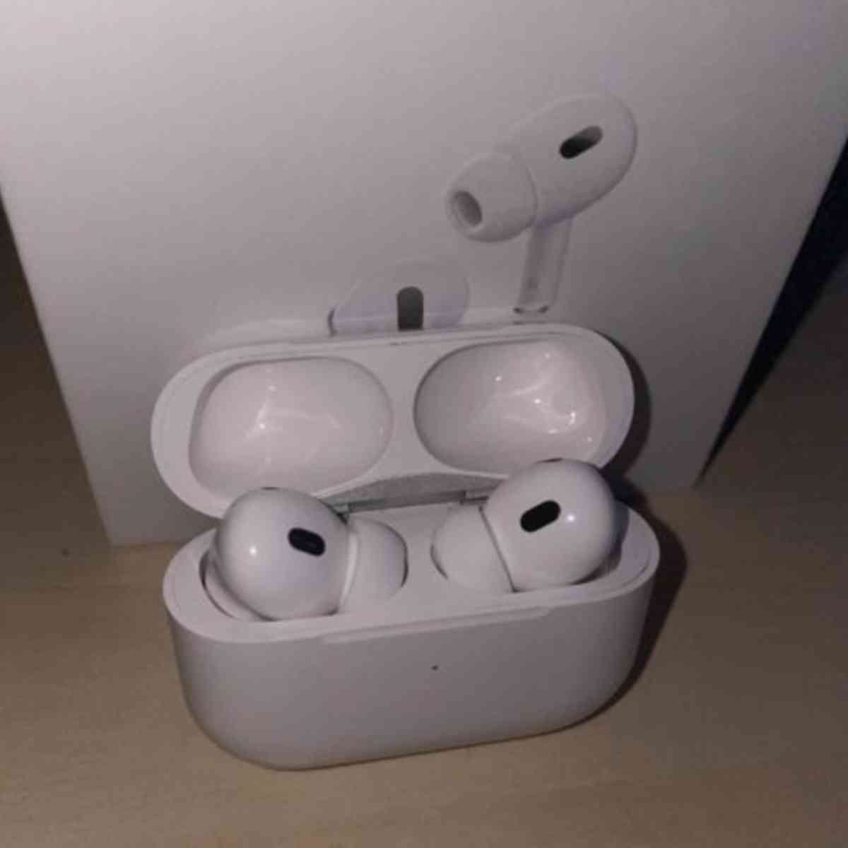 Airpods Pro Gen 2 - Danbury, Wisconsin - FleaMarketBay