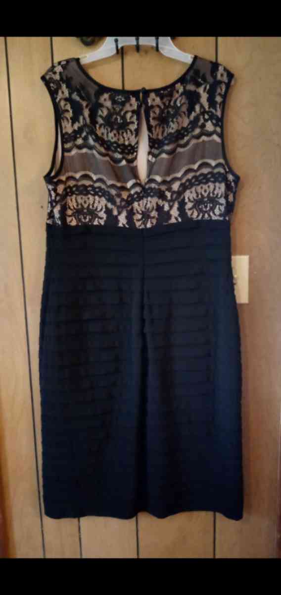 Ladies knee length formal black dress - Lithonia, Georgia - FleaMarketBay