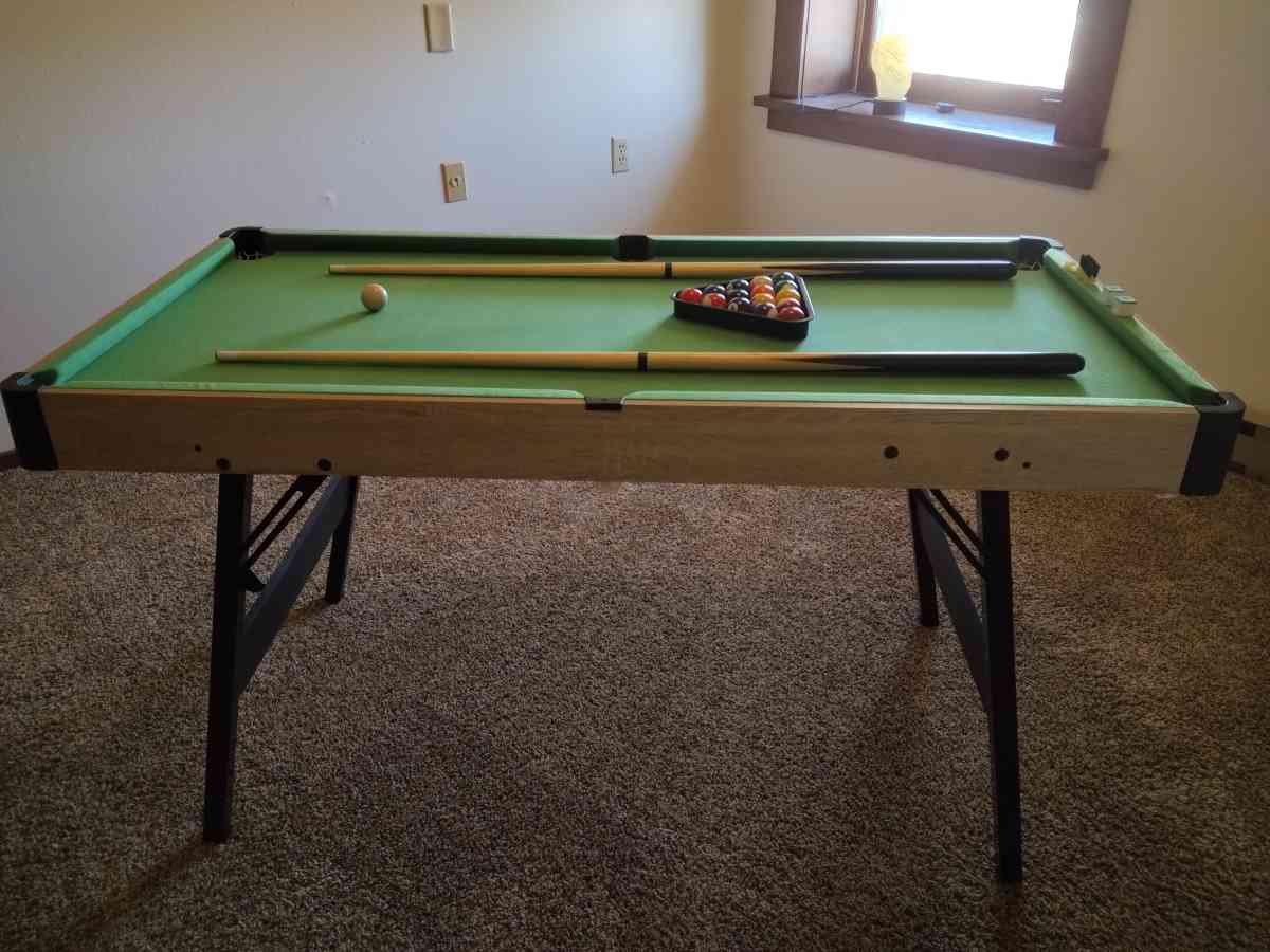 small Pool Table - Valley City, North Dakota - FleaMarketBay