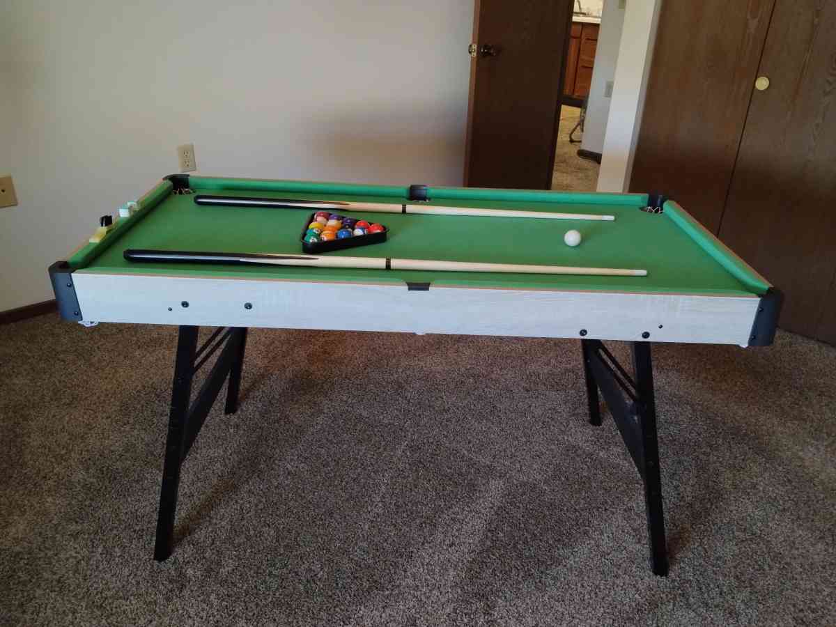 small Pool Table - Valley City, North Dakota - FleaMarketBay