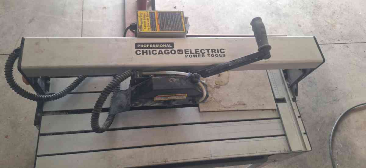 CHICAGO ELECTRIC 7 in 15 HP Bridge Wet Cut Tile Saw with sta - Commerce City, Colorado
