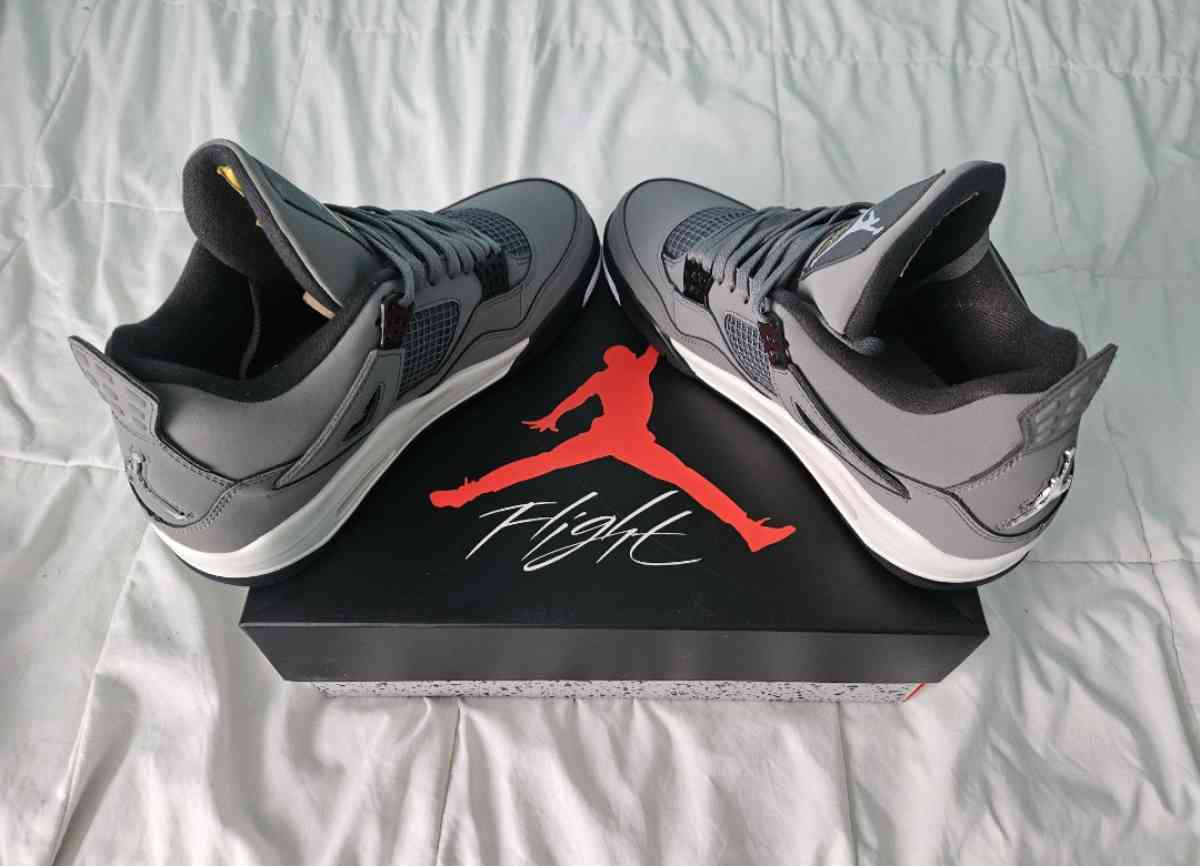 Size 95 Air Jordan 4 Retro Cool GreyChromeDark Charcoal 2019 - Columbus, Ohio - FleaMarketBay