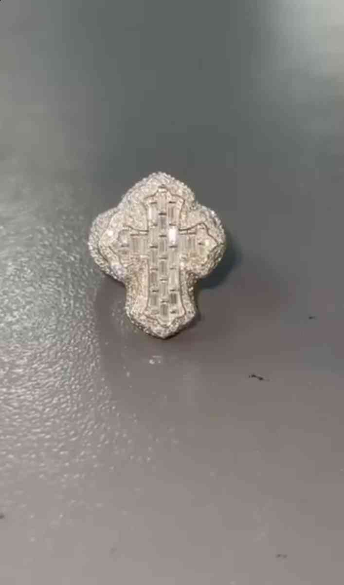 bussdown moissanite cross ring - Cleveland, Texas - FleaMarketBay