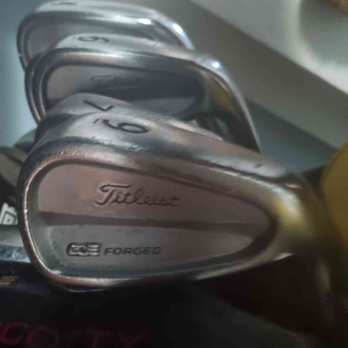 golf clubs - Downey, California - FleaMarketBay