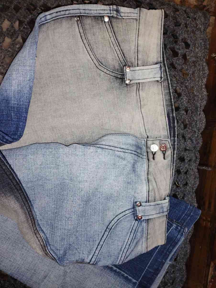 two tone cast jeans - Salisbury, North Carolina - FleaMarketBay