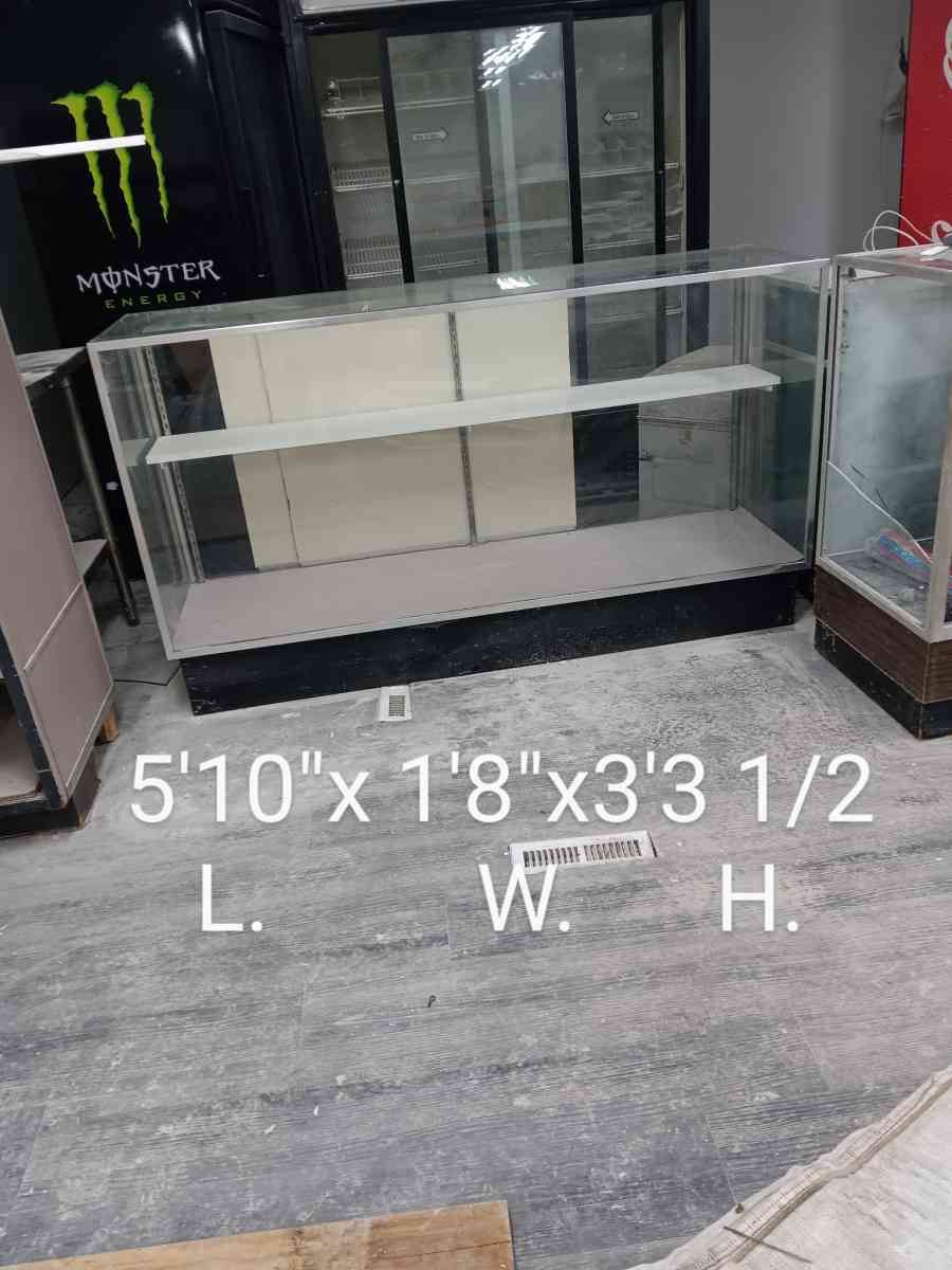 Glass Display cases with lights - Lansing, Michigan - FleaMarketBay