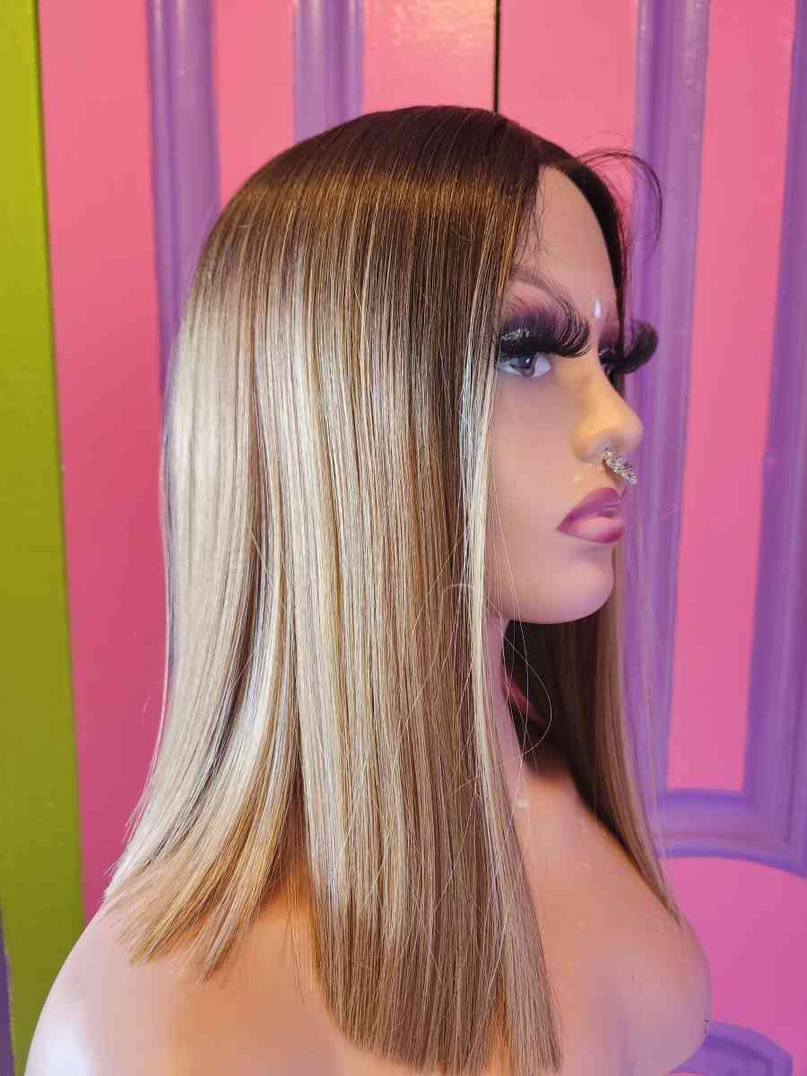 shakira - Aiea, Hawaii - FleaMarketBay