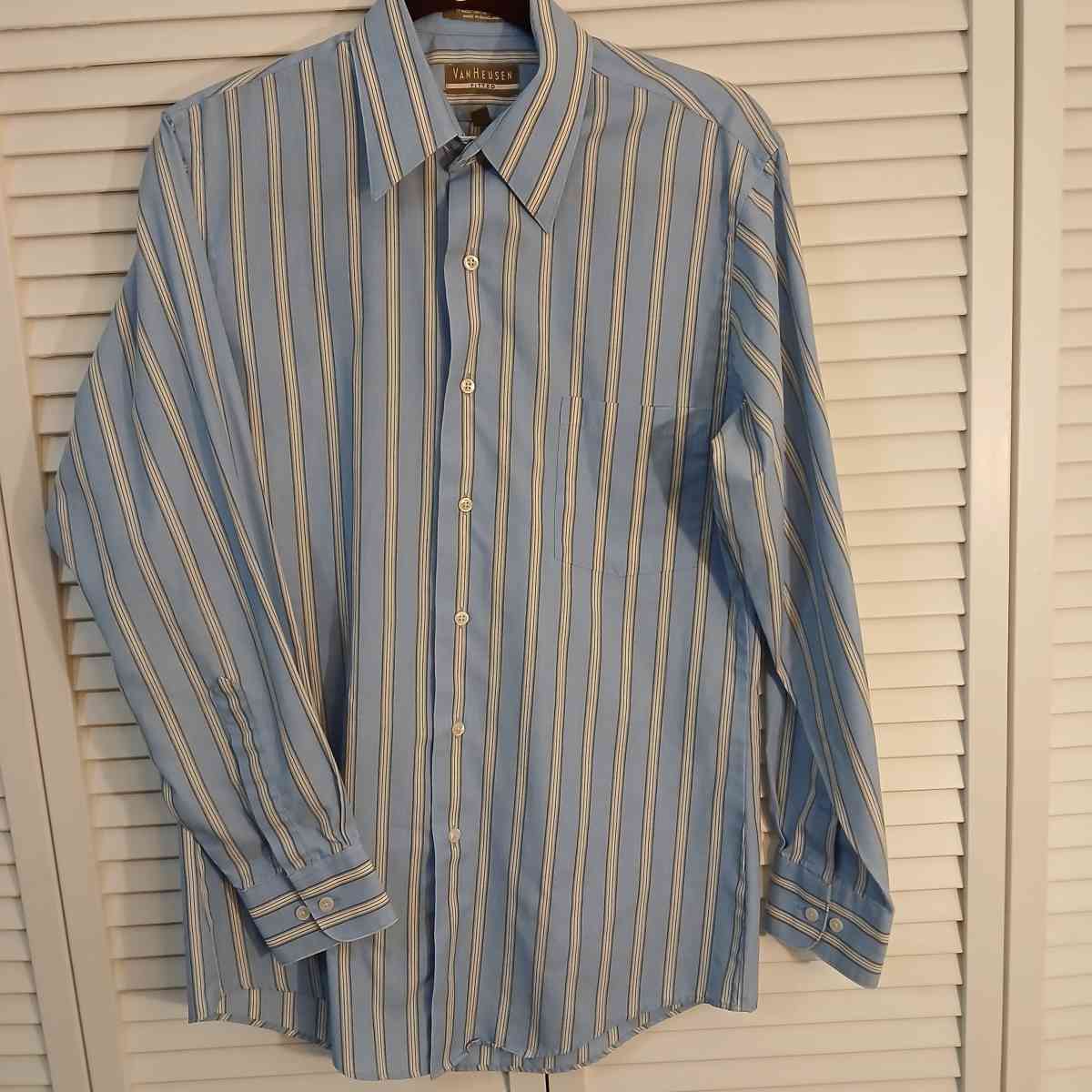 Van Heusen fitted shirt for men size 15 - Indianapolis, Indiana - FleaMarketBay