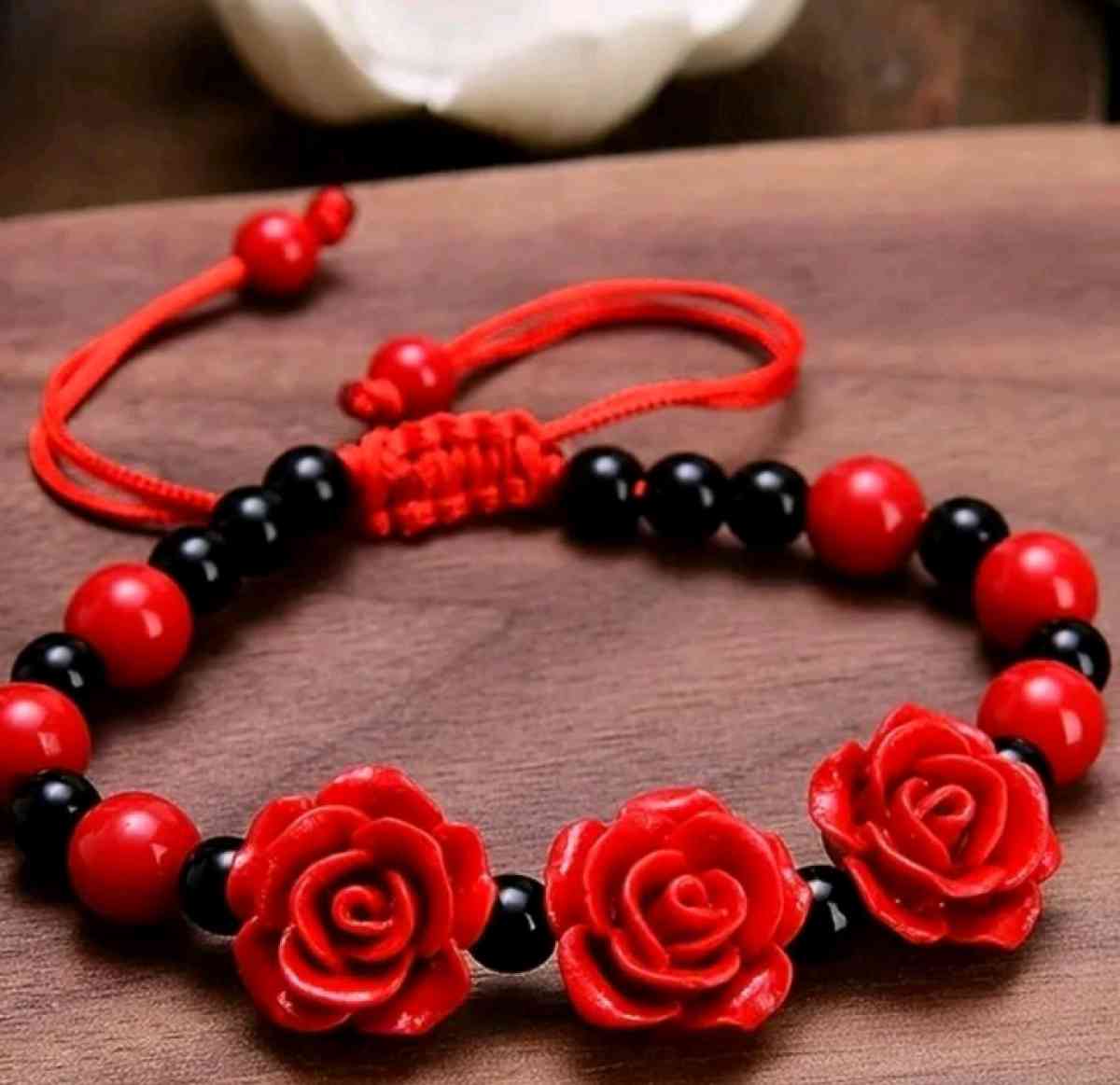 Adjustable Rose Bracelets For Woman - Kansas City, Kansas - FleaMarketBay