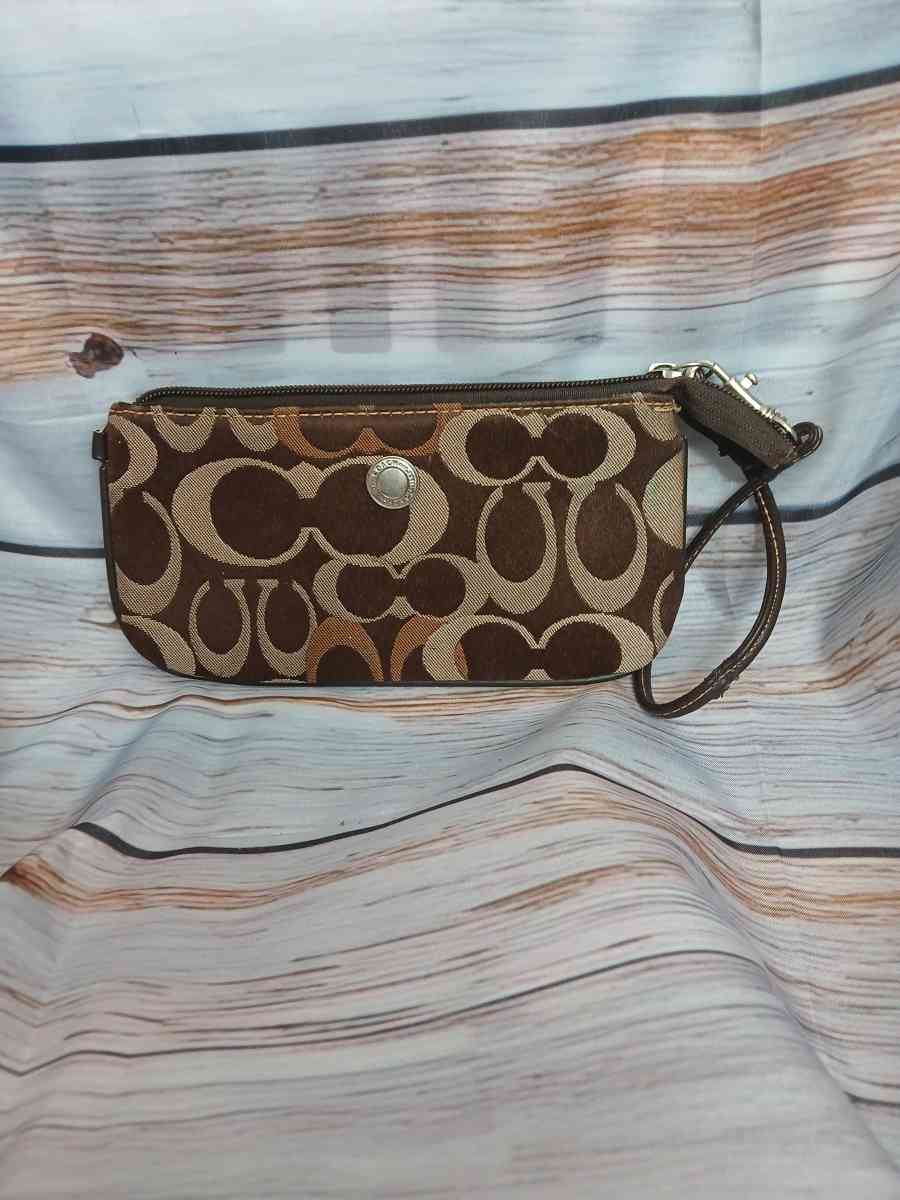 Coach Vintage sateen and leather wristlet - Anacortes, Washington - FleaMarketBay