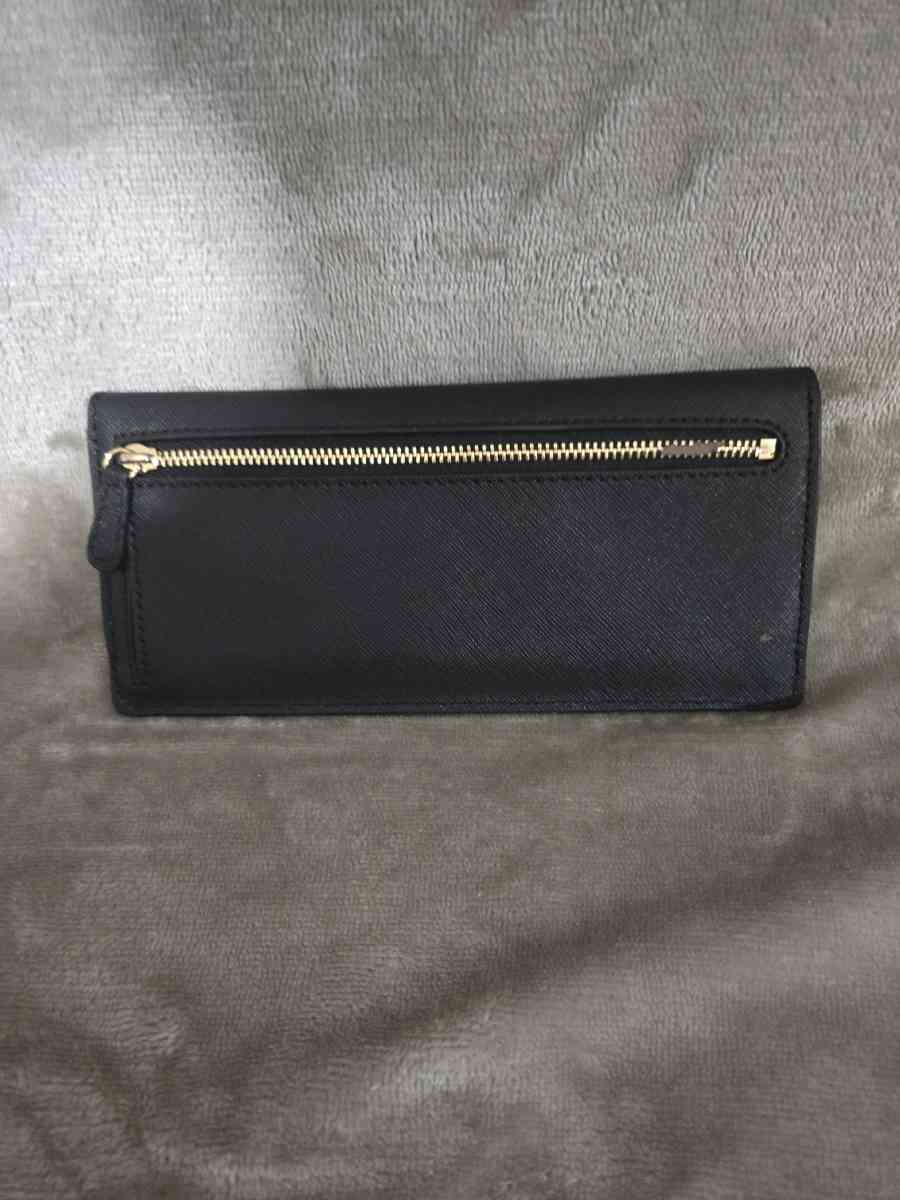 MICHAEL KORS BLACK SAFFIANO LEATHER SNAP WALLET - Hialeah, Florida - FleaMarketBay