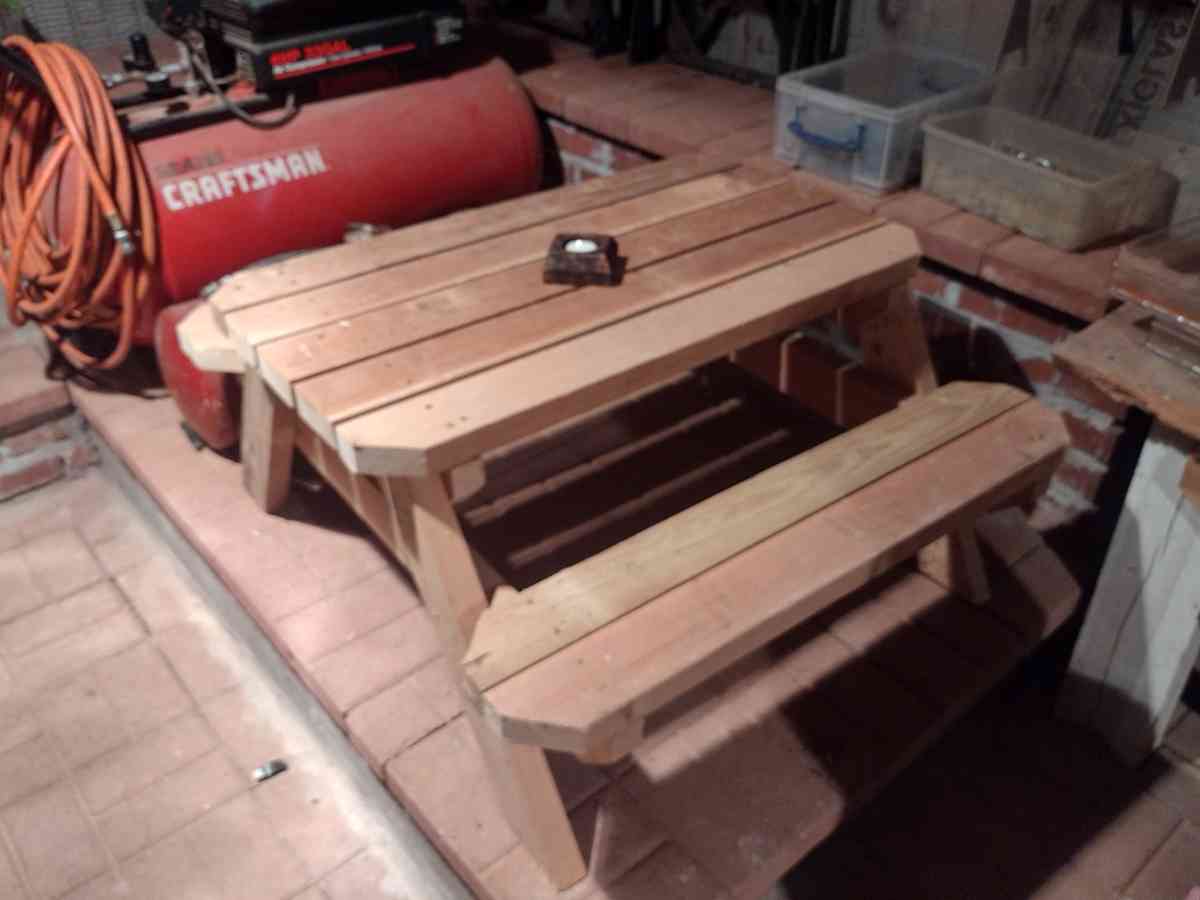 kids mini picnic tables - Williamson, Georgia - FleaMarketBay